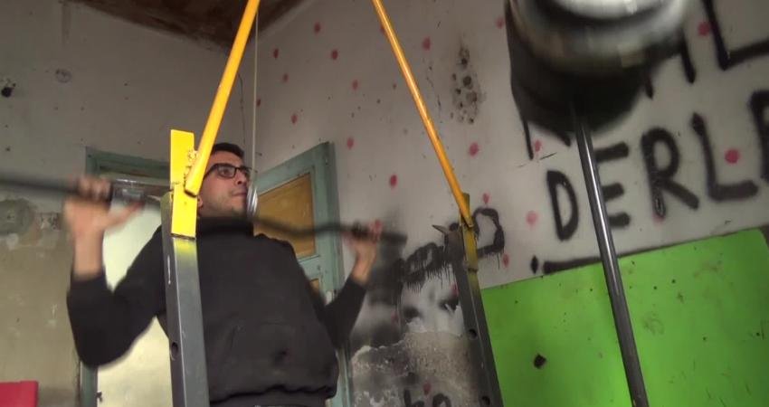 Osmaniye’nin Kadirli ilçesinde spor aletleri yapıp satan makine mühendisi Aykut