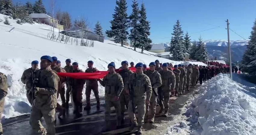 Sarıkamış Harekatı'nın 109. yılı anma etkinlikleri kapsamında yürüyüş düzenlendi.
