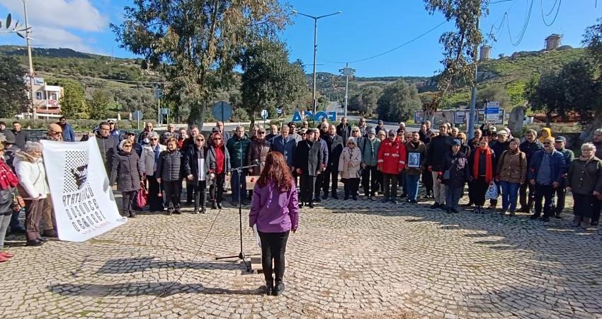 24 Ocak 1993 tarihinde Ankara Karlı Sokak'taki evinin önünde arabasına