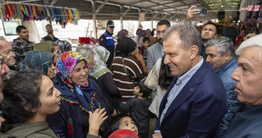 Mersin Büyükşehir Belediye Başkanı Vahap Seçer, Toroslar İlçesi Halkkent Mahallesi’ndekipazar