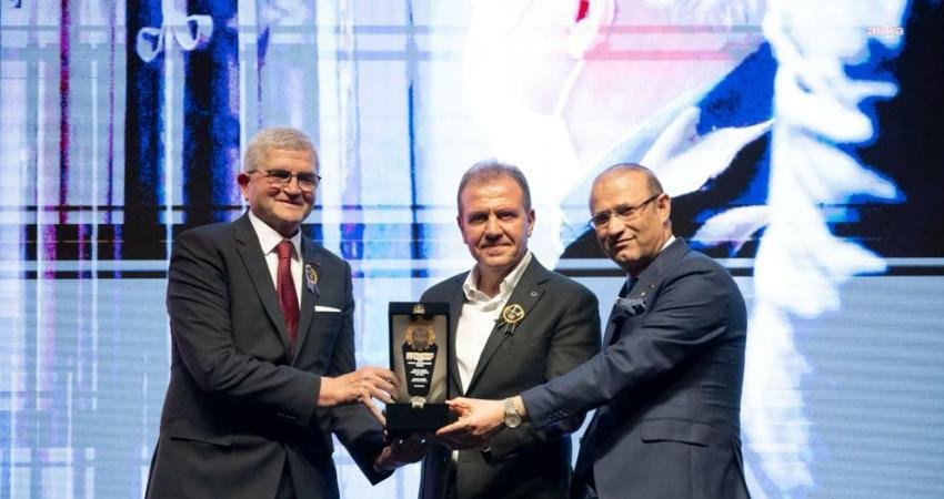 Mersin Büyükşehir Belediye Başkanı Vahap Seçer, Mersin Sanayicileri ve İş