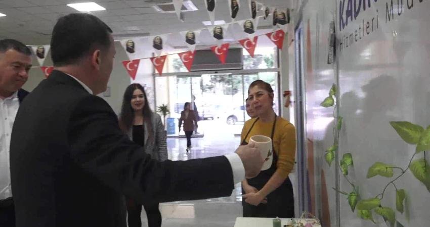 Yenişehir Belediye Başkanı Abdullah Özyiğit, Pirireis Mahallesi’ni gezerek, muhtar Aziz