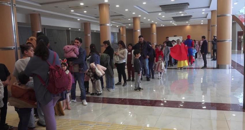 Mersin Yenişehir Belediyesinin yarıyıl tatilindeki çocuklara karne hediyesi 2. Yenişehir