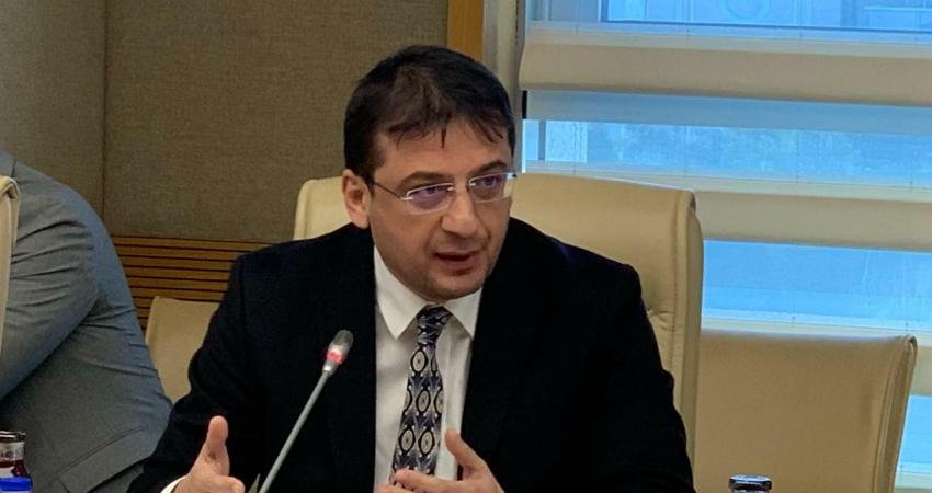 CHP  İstanbul Milletvekili ve Dışişleri Komisyonu Üyesi Yunus Emre,