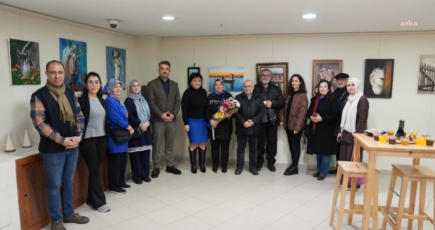 Ressam Reyhan Bozacı’nın resim ve mum heykeli eserlerinin yer aldığı,