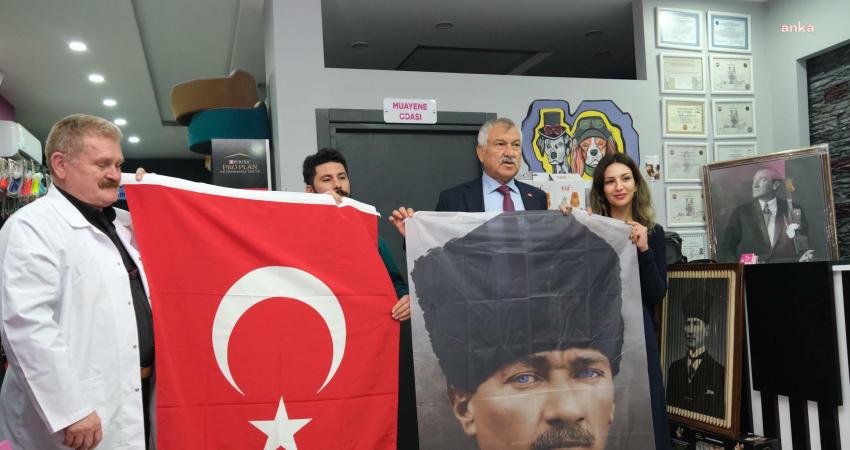 Adana Büyükşehir Belediye Başkanı Zeydan Karalar, Çukurova’nın Güzelyalı Mahallesi’nde bir
