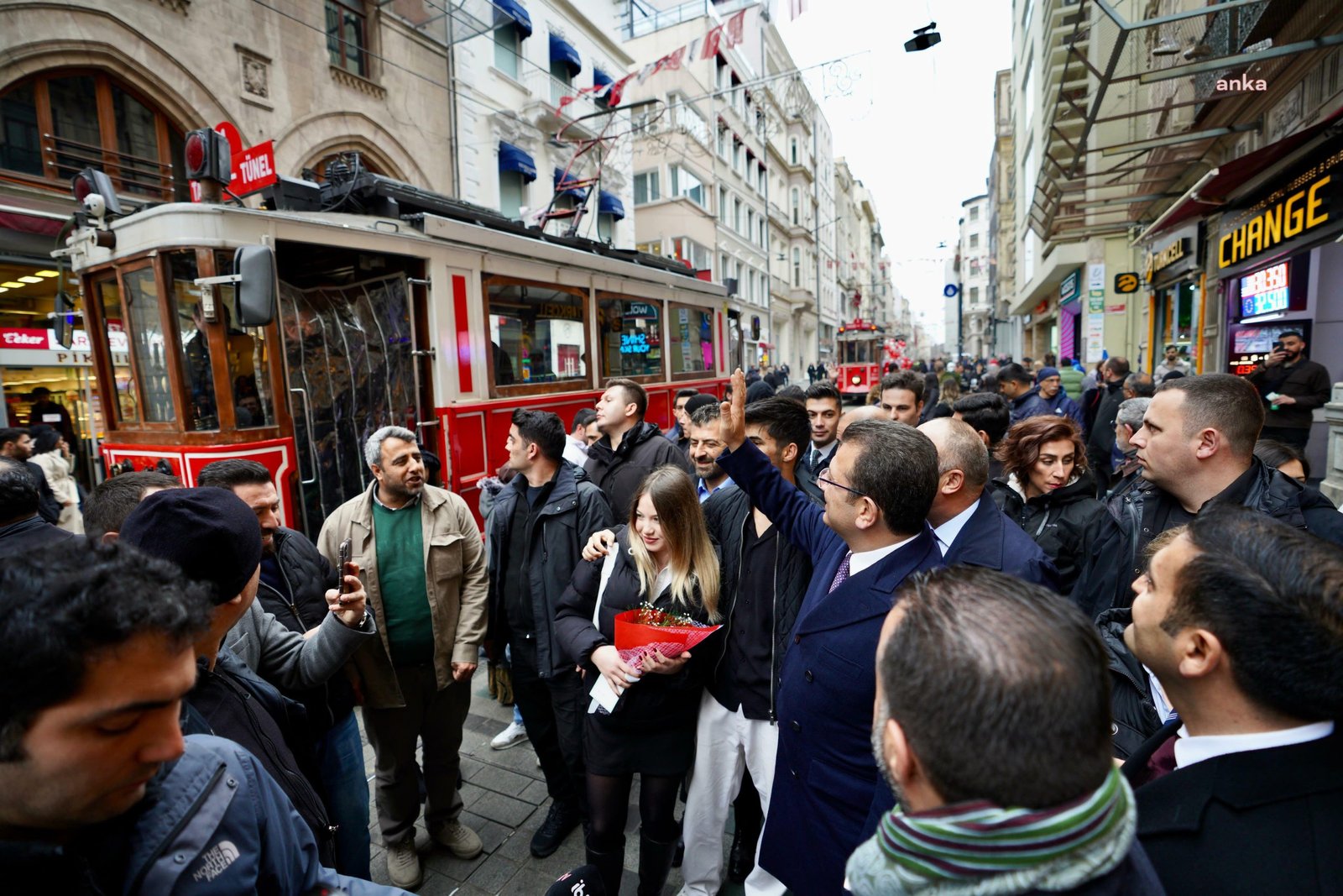 İstanbul Büyükşehir Belediye (İBB) Başkanı Ekrem İmamoğlu, CHP Beyoğlu Belediye