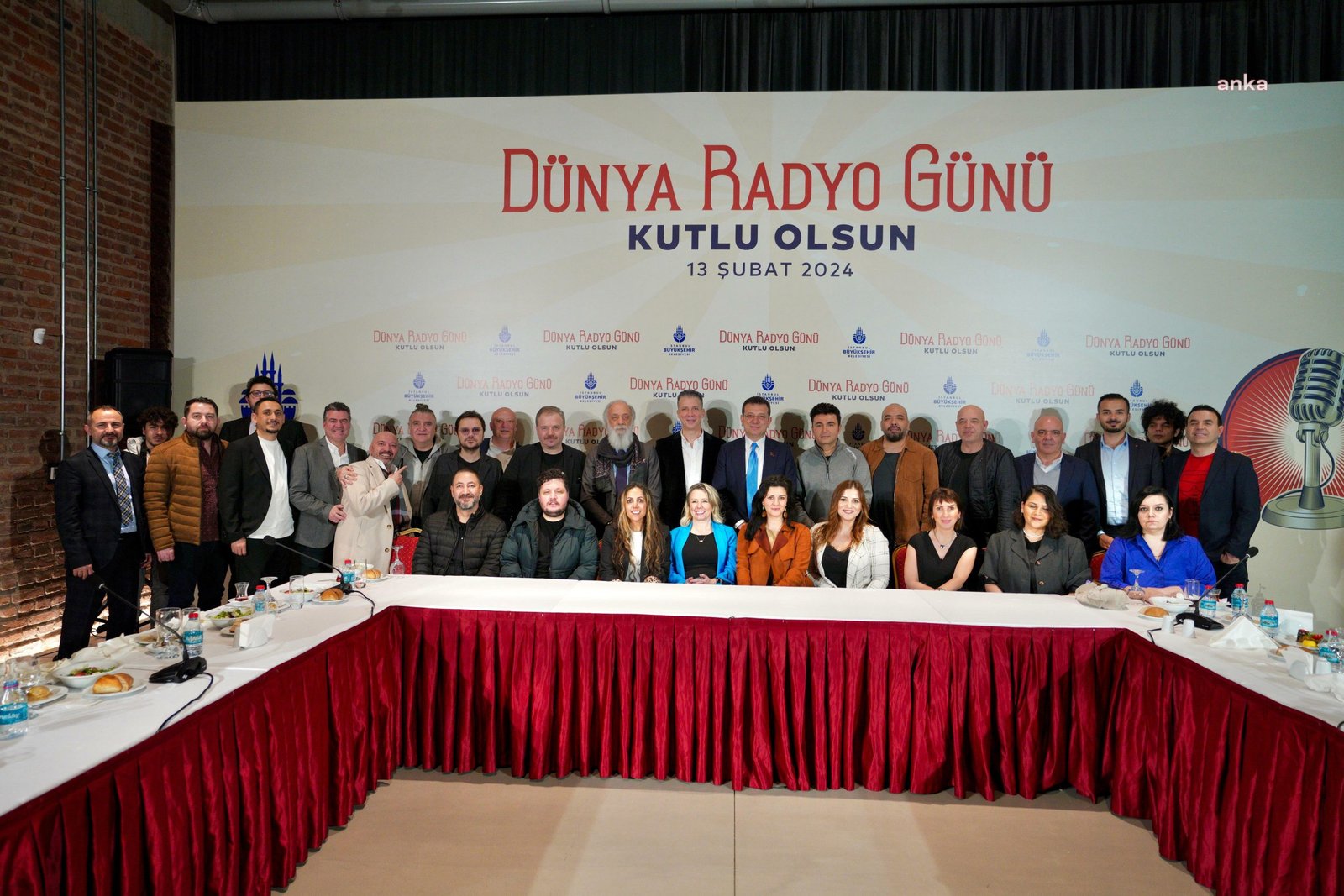 İstanbul Büyükşehir Belediye (İBB) Başkanı Ekrem İmamoğlu, ‘Dünya Radyo Günü”nde