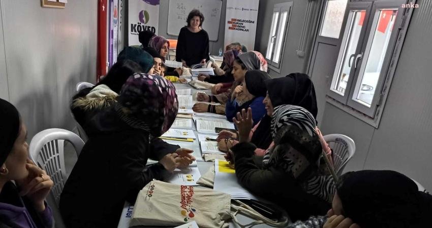 Adana B&uuml;y&uuml;kşehir Belediyesi ev sahipliğinde kadınlara y&ouml;nelik &ldquo;Hayat Dolu Buluşmalar&rdquo;