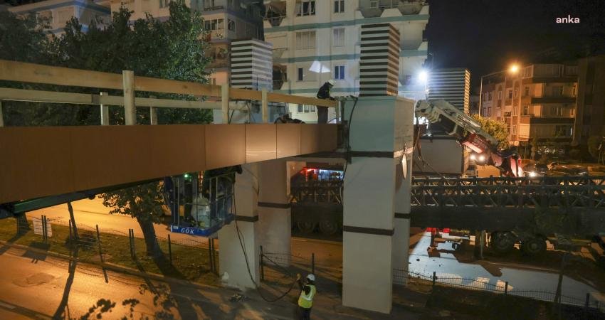 Antalya Büyükşehir Belediyesi, kent genelinde yıpranan üst geçitlerde bakım-onarım çalışması