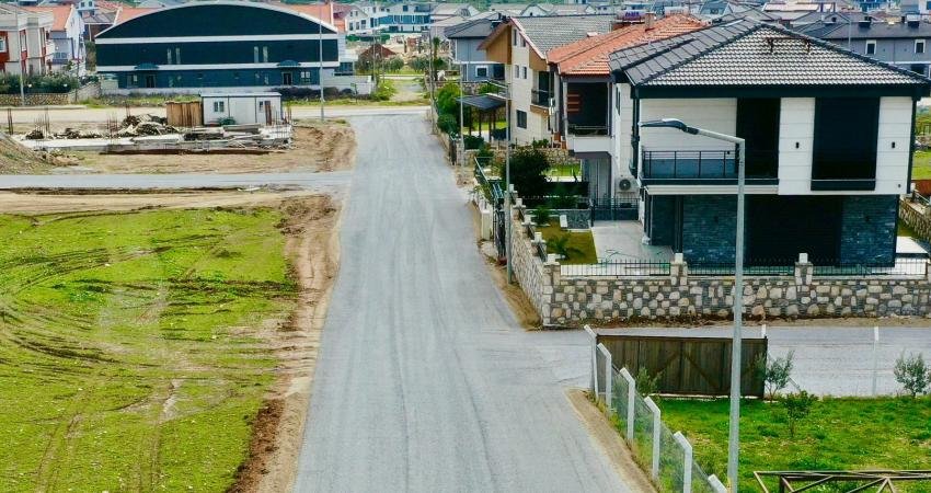 Didim Belediyesi, kent genelinde yol yapım çalışmalarına tüm hızıyla devam