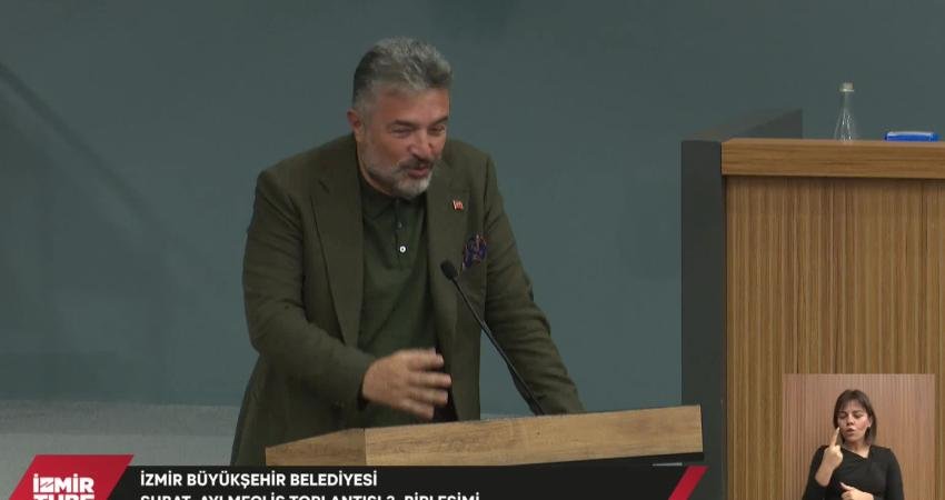 Yerel seçimlere kısa bir süre kala belediyelerde vedalar başladı. İzmir