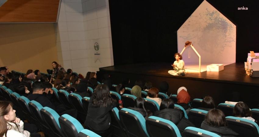 Bozüyük Belediye Tiyatrosu tarafından hazırlanan “Kalbimdeki Pervane” adlı çocuk oyunu,