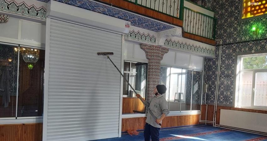 Boz&uuml;y&uuml;k Belediyesi ekipleri tarafından il&ccedil;e genelindeki camilerde Ramazan ayı &ouml;ncesinde