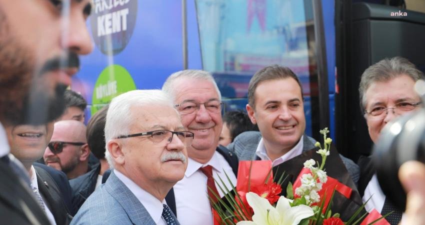 Burhaniye Belediye Başkanı ve CHP Burhaniye Belediye Başkan adayı Ali