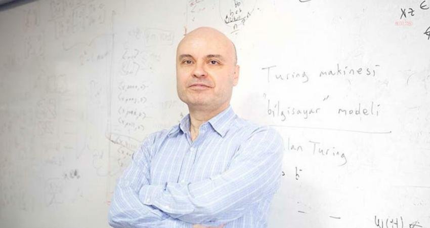 Boğaziçi Üniversitesi Bilgisayar Mühendisliği Bölümü öğretim üyesi Prof. Dr. Cem