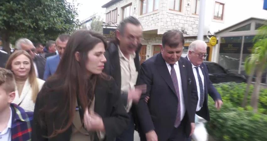 CHP İzmir B&uuml;y&uuml;kşehir Belediye Başkan Adayı Cemil Tugay, &Ccedil;eşme Belediye