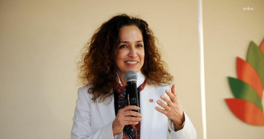 Cumhuriyet Halk Partisi Karşıyaka Belediye Başkan Adayı Yıldız İşçimenler Ünsal,