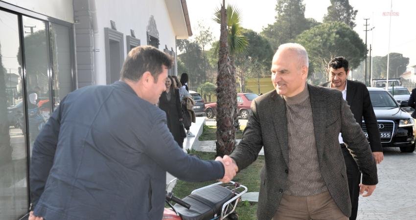 Esnaf buluşmalarına devam eden Çine Belediye Başkanı Mehmet Kıvrak, ilçedeki