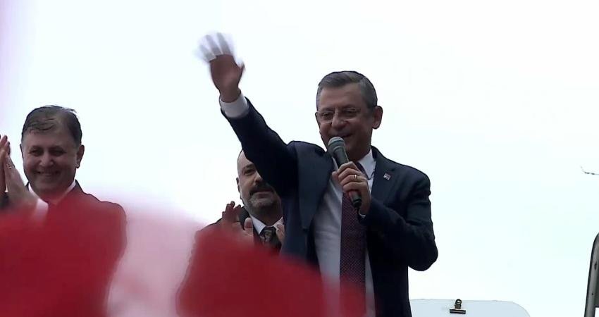 Cumhuriyet Halk Partisi Genel Başkanı Özgür Özel, İzmir Kınık'taki halk