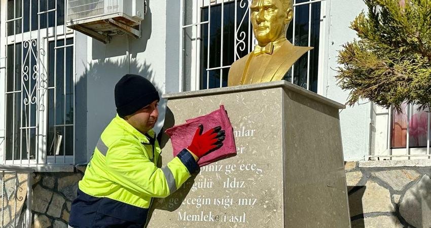Didim Belediyesi Temizlik İşleri Müdürlüğü ekipleri, ilçede bulunan okullarda temizlik