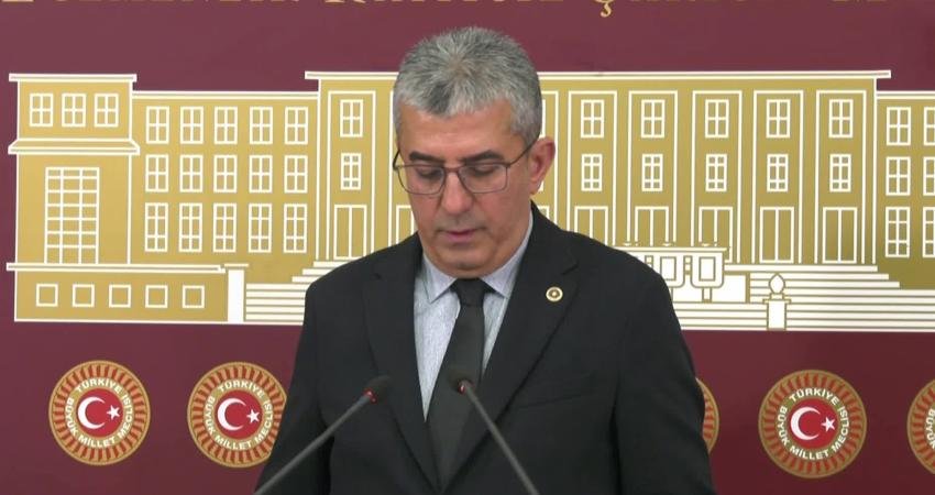 CHP Grup Başkanvekili G&ouml;khan G&uuml;naydın, TBMM’de olmadığı halde Genel Kurul’da