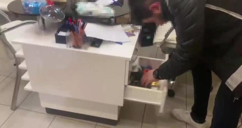 İstanbul’da Fetullah&ccedil;ı Ter&ouml;r &Ouml;rg&uuml;t&uuml;’n&uuml;n (FET&Ouml;) aktif yapılanmasına y&ouml;nelik d&uuml;zenlenen operasyonda