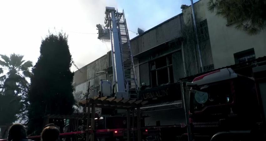 İzmir Tarihi Kemeraltı'ndaki Kızlarağası Han’ın karşısında bulunan bijüteri dükkanının ikinci