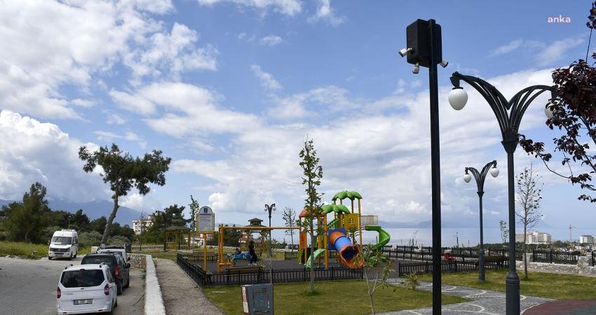 Kuşadası Belediyesi, 24 saat boyunca kayıt yapabilen yüksek çözünürlüklü kameralarla