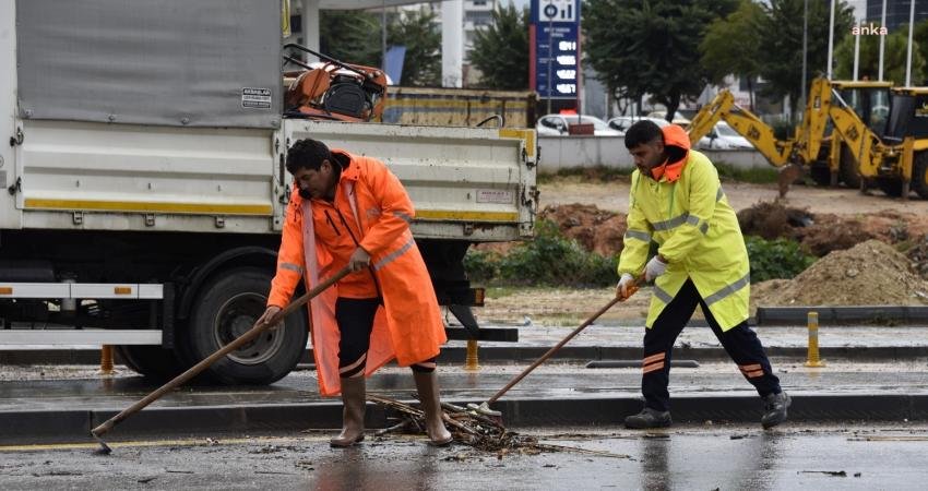 Mersin Büyükşehir Belediyesi’nin ilgili tüm ekiplerinin çalışmasıyla, Mersinliler yoğun yağış