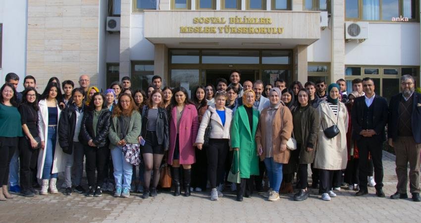 Mersin Büyükşehir Belediyesi’nin 18-29 yaş aralığındaki gençleri istihdama dahil etmek