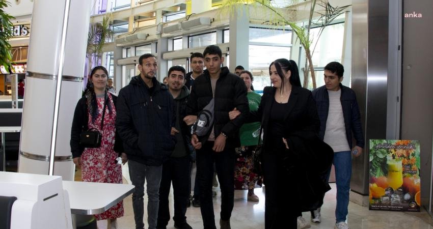 Mersin B&uuml;y&uuml;kşehir Belediyesi&rsquo;nin Mola Evi&rsquo;nden faydalanan &ouml;zel bireyler ve aileleri