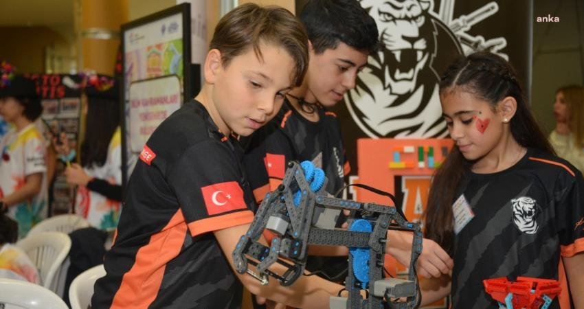 Mersin Yenişehir Belediyesi ve Bilim Kahramanları Derneği iş birliğiyle düzenlenen