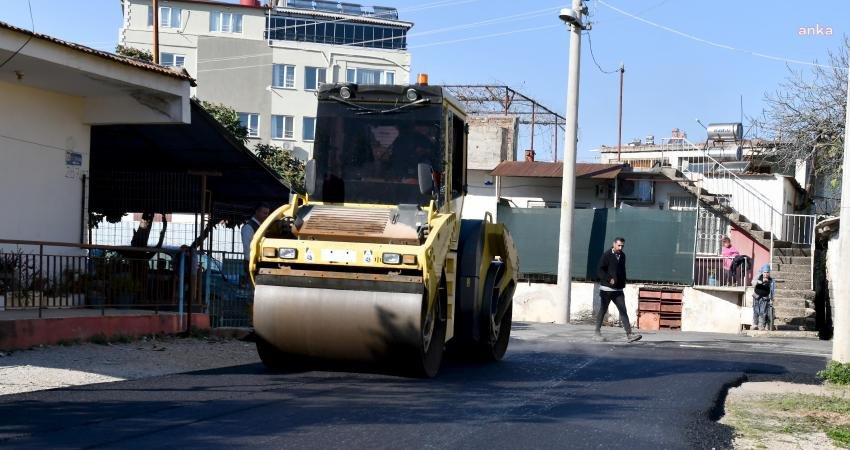 Muratpaşa Belediyesi, Yeşildere Mahallesi’nin 10 ayrı sokağını sıcak asfaltla kaplayarak