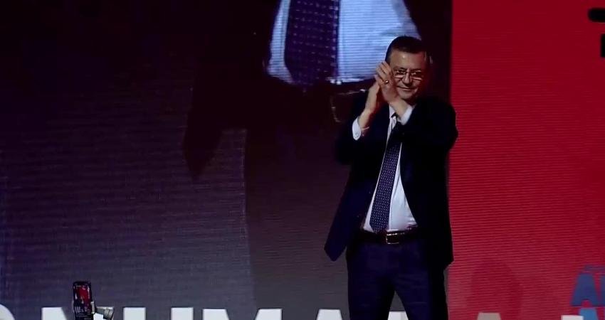 https://abone.ankahaber.net/static//video/8c303229-3328-40ec-a32e-df4a79c31b38-720.mp4 CHP Genel Başkanı Özgür Özel, Balıkesir Belediye Başkanları Aday