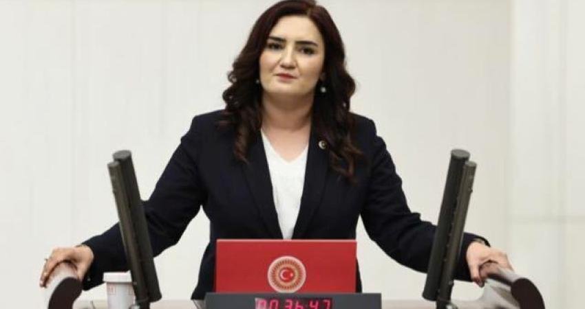 CHP İzmir Milletvekili Sevda Erdan Kılı&ccedil;, Menemen&rsquo;de ilkokul &ccedil;ocuklarının Nakşibendi