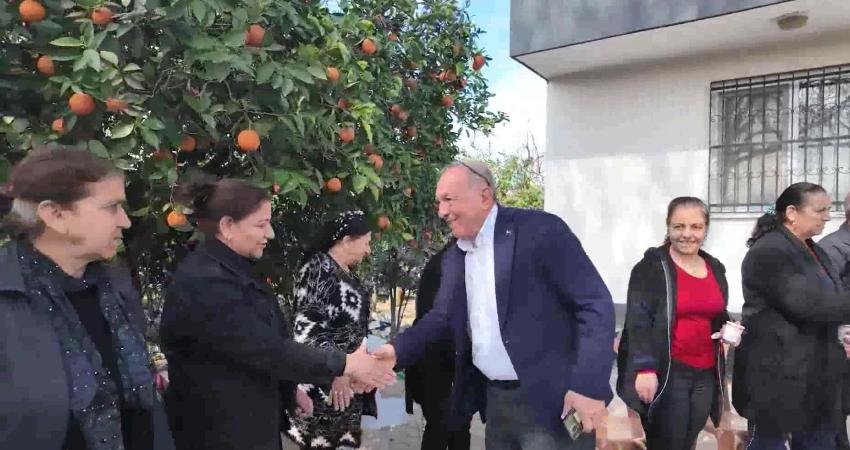 Seyhan Belediye Başkanı Akif Kemal Akay, il&ccedil;enin mahallelerini ziyaret edip,
