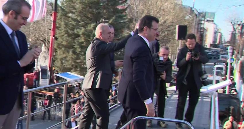Haber: OKTAY YILDIRIM/&Ccedil;AĞATAN AKYOL Kamera: SADIK KARAKULOĞLU Sultangazi&rsquo;deki Halk Buluşması&rsquo;nda