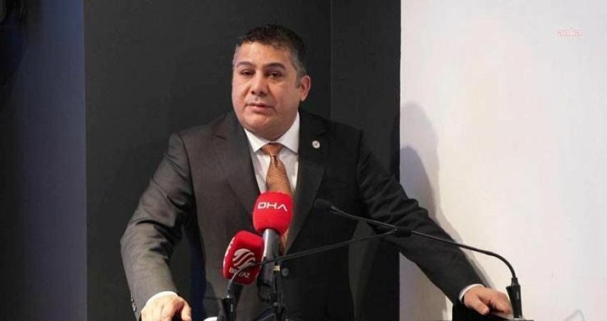 İstanbul’da düzenlenen istişare toplantısında konuşan Yerli ve Milli Parti Genel