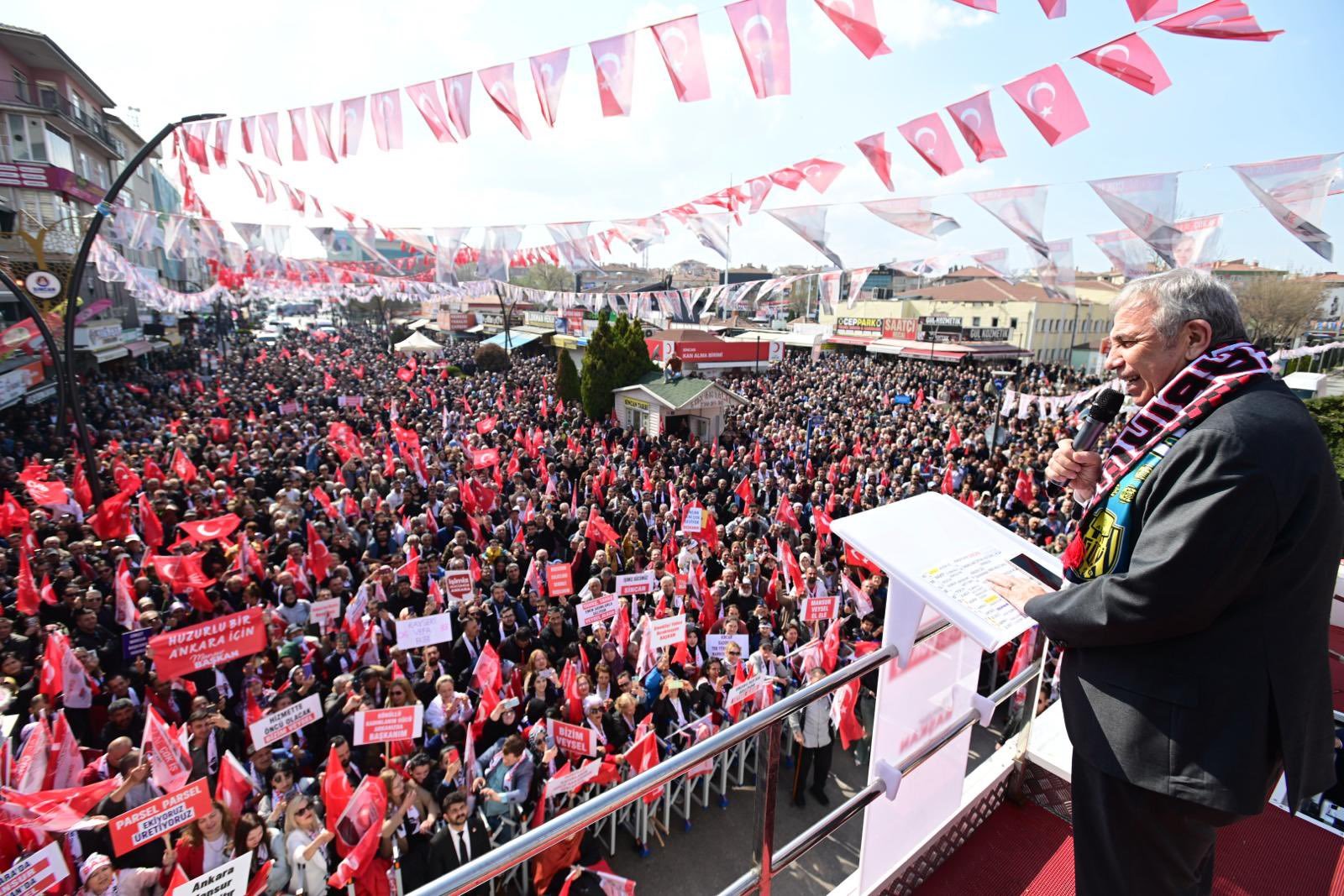Ankara Büyükşehir Belediye Başkanı Mansur Yavaş, Sincan’da Seçim Koordinasyon Merkezi