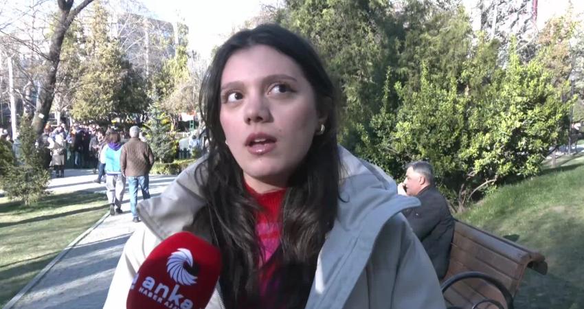 27 Mart Dünya Tiyatro Günü’nde Ekonomik Kriz Etkisi… Tiyatronun Yolu Unutuldu 27 Mart Dünya Tiyatro Günü dolayısıyla yurttaşlar ANKA Haber Ajansına