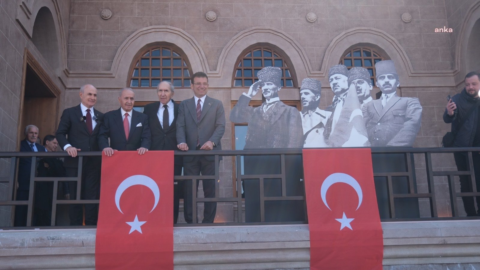 imamoglu-meczup-bir-dil-cikip-atamiza-hakaret-edebiliyor-bir-savcinin-dahi-sorusturma-acmamasini-kiniyorum