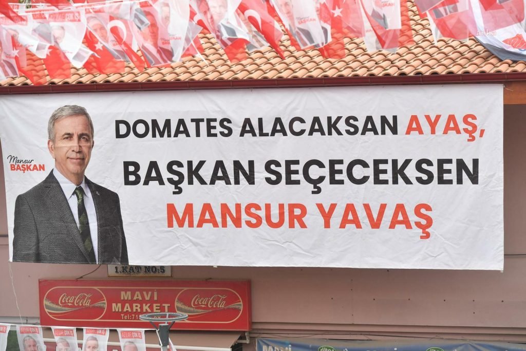 mansur-yavas-ayasta-rekor-oyla-geliyorum-ama-bircogunuz-siyaset-coplugune-gomuluyorsunuz