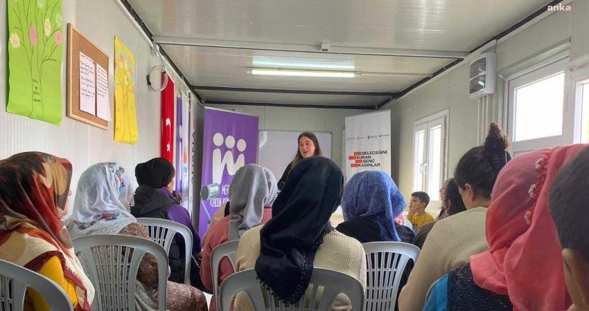 Adana B&uuml;y&uuml;kşehir Belediyesi, &ldquo;&Ccedil;ocuğa Y&ouml;nelik İhmal ile İstismarı, Ebeveynlere Y&ouml;nelik