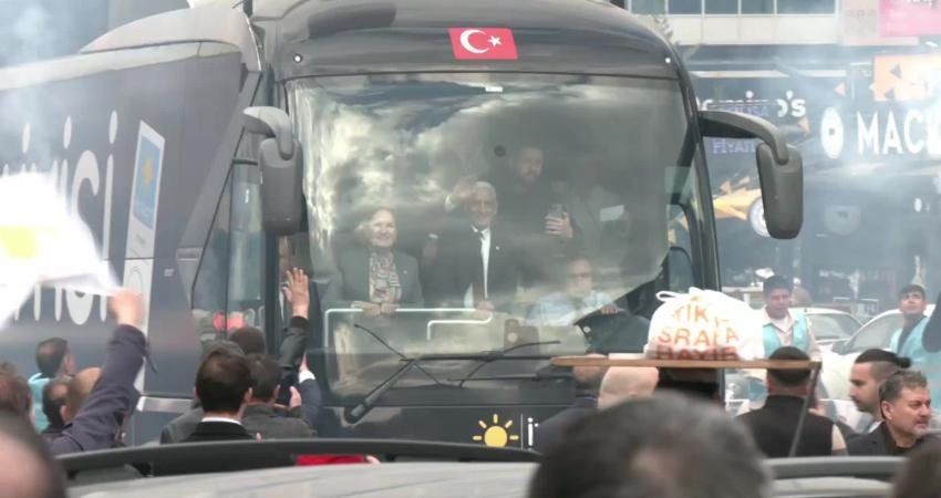 İYİ Parti Genel Başkanı Meral Akşener, &Ccedil;ankaya&rsquo;da yaptığı esnaf ziyareti