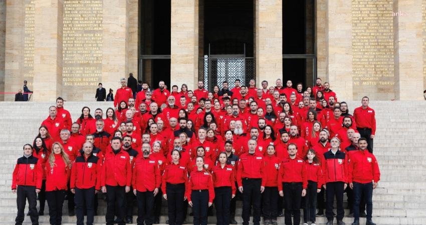 AKUT, Kuruluşunun 28. Yıl Dönümünde Anıtkabir’i Ziyaret Etti Ülke genelinde mevcutta 30 ve kurulma çalışmaları devam eden yeni