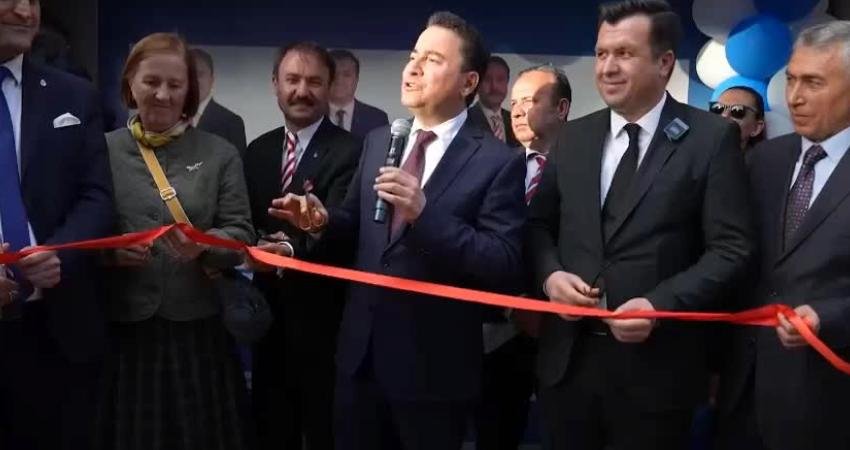 Denizli&rsquo;de yerel se&ccedil;im &ccedil;alışmalarını s&uuml;rd&uuml;ren Demokrasi ve Atılım (DEVA) Partisi