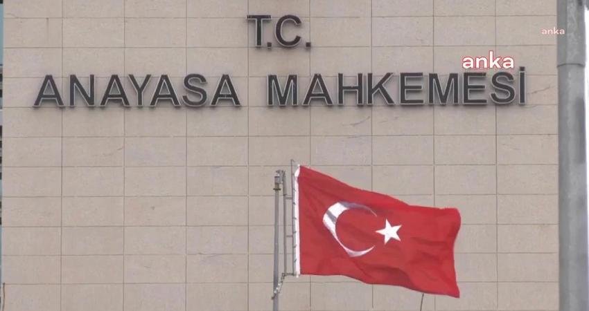 Anayasa Mahkemesi’nin, Yıpranan Tarihi ve K&uuml;lt&uuml;rel Taşınmaz Varlıkların Yenilenerek Korunması
