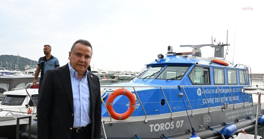Antalya Balıkçı Barınağı’nı Ziyaret Eden Muhittin Böcek: “Denizlerimizdeki Doğal Dengeyi Koruyacak ve Geleneksel Balıkçılığı Destekleyeceğiz” Antalya Büyükşehir Belediye Başkanı Muhittin Böcek, Antalya Balıkçı Barınağı’nı ziyaret