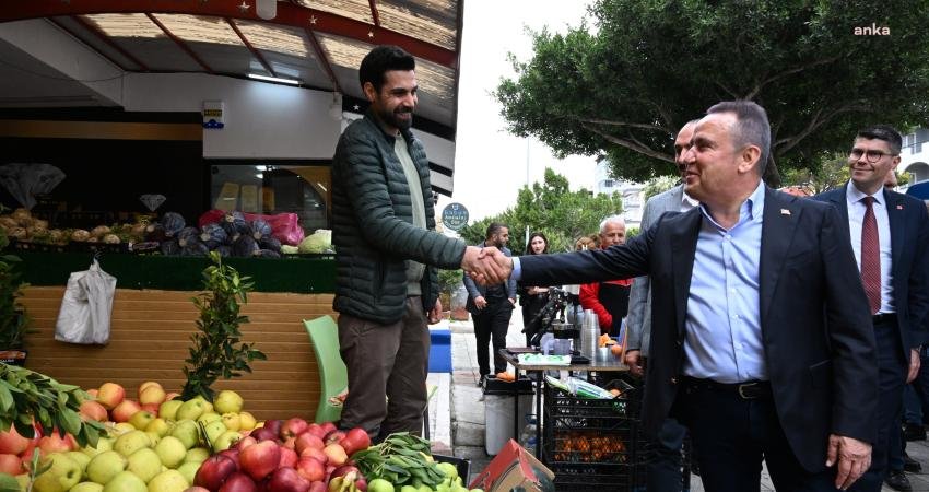 Antalya B&uuml;y&uuml;kşehir Belediye Başkanı Muhittin B&ouml;cek, Konyaaltı&rsquo;nda esnaf ziyareti yaptı.